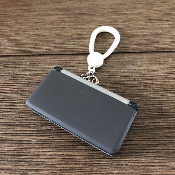 Nintendo 3DS game system bag clip - Picture 2 of 3